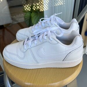 Nike Ebernon Low size 7.5